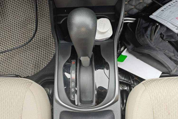 Used Honda Greiz 2016 1.5L CVT Classic Edition Gear Lever