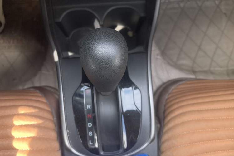 Used Honda Greiz 2016 1.5L CVT Classic Edition Gear Lever