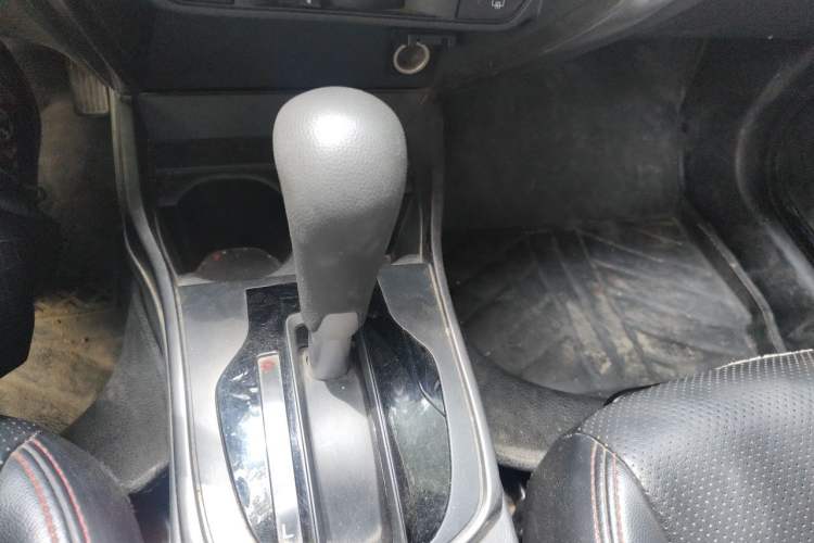 Used Honda Greiz 2016 1.5L CVT Classic Edition Gear Lever