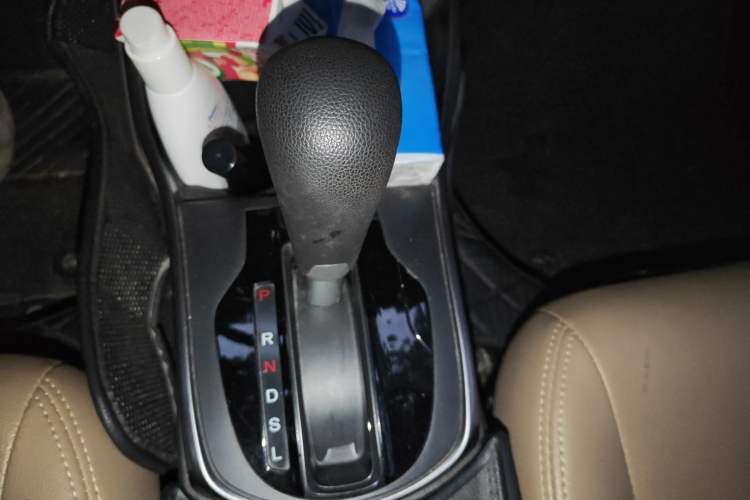 Used Honda Greiz 2016 1.5L CVT Classic Edition Gear Lever
