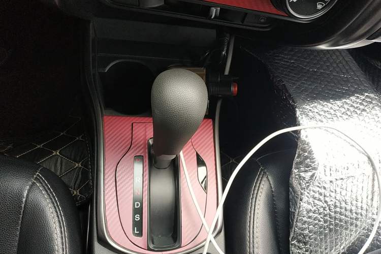 Used Honda Greiz 2016 1.5L CVT Classic Edition Gear Lever
