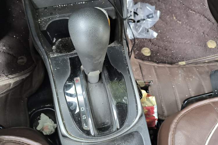 Used Honda Greiz 2016 1.5L CVT Classic Edition Gear Lever