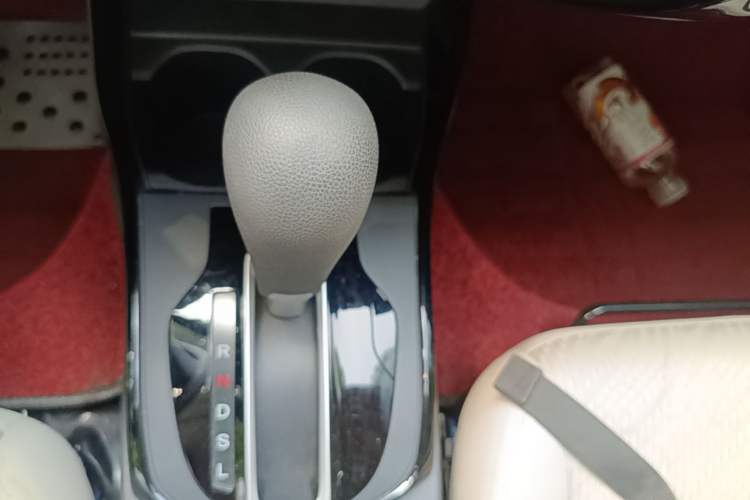Used Honda Greiz 2016 1.5L CVT Comfort Version Gear Lever