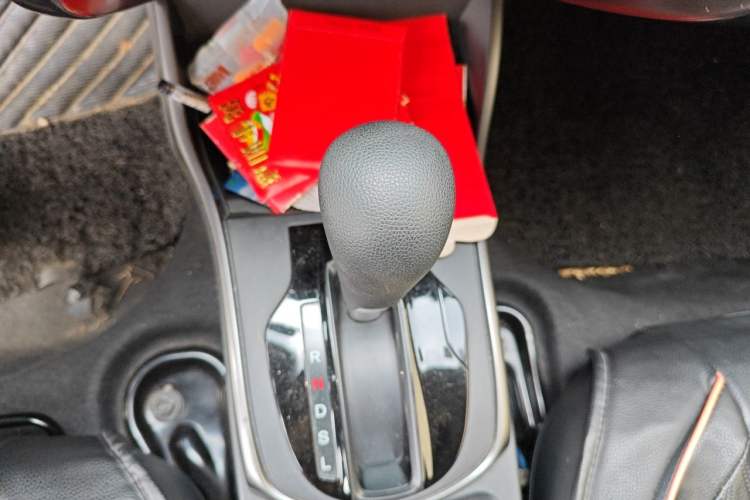 Used Honda Greiz 2016 1.5L CVT Classic Edition Gear Lever