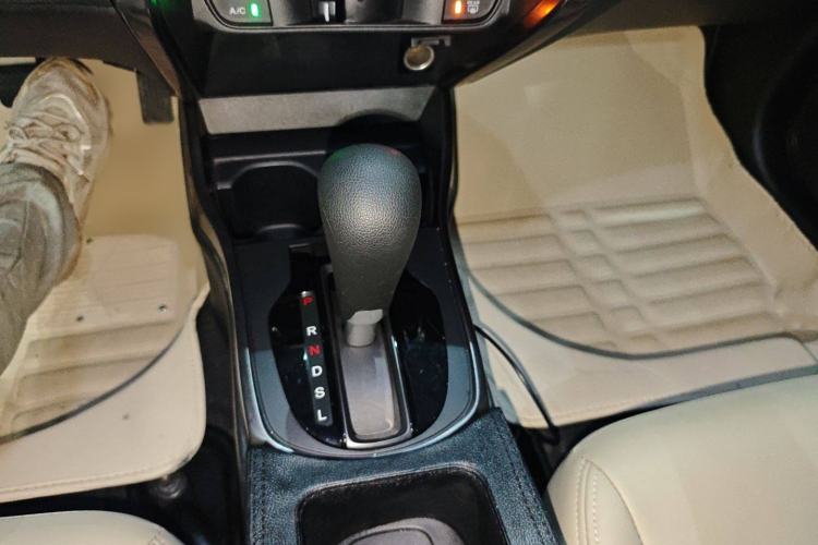 Used Honda Greiz 2016 1.5L CVT Classic Edition Gear Lever