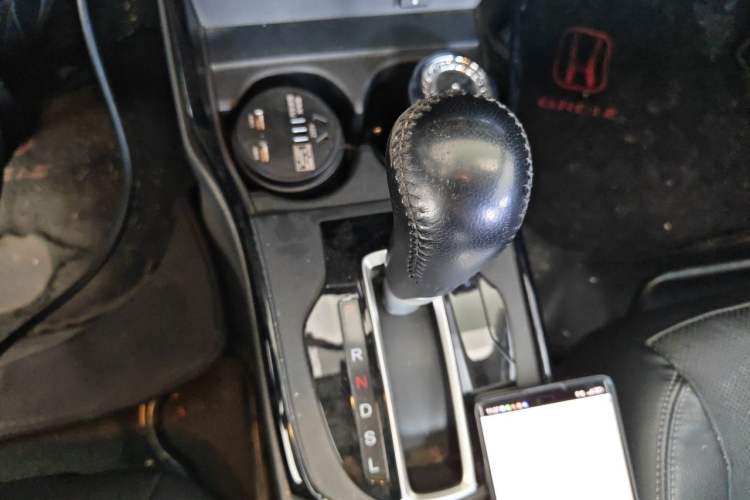 Used Honda Greiz 2016 1.5L CVT Luxury Edition Gear Lever