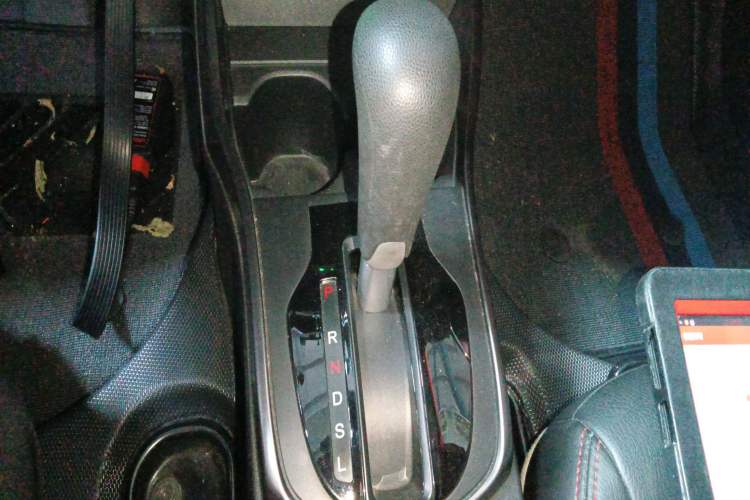 Used Honda Greiz 2016 1.5L CVT Classic Edition Gear Lever