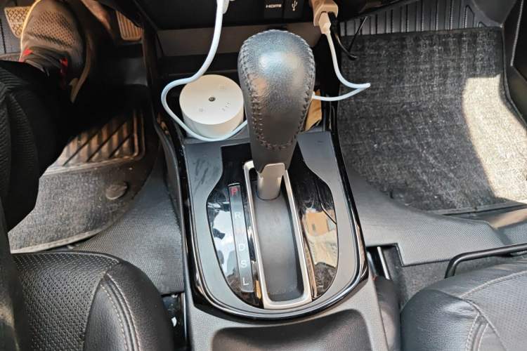 Used Honda Greiz 2016 1.5L CVT Luxury Edition Gear Lever