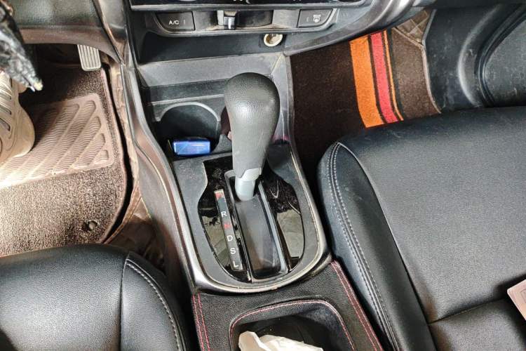 Used Honda Greiz 2016 1.5L CVT Classic Edition Gear Lever
