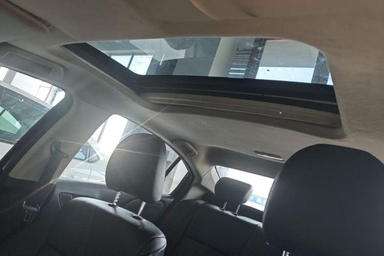 Used Honda Greiz 2016 1.5L CVT Fashion Edition Headliner