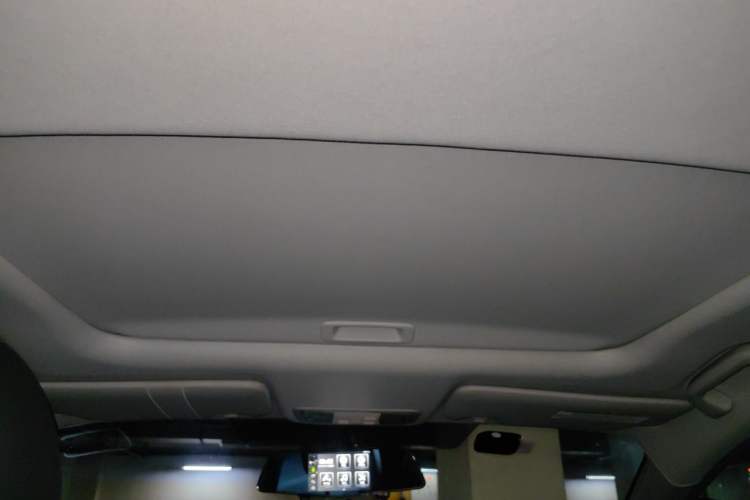 Used Honda Greiz 2016 1.5L CVT Luxury Edition Headliner