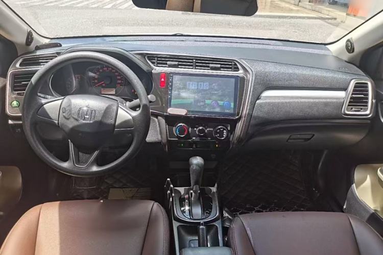 Used Honda Greiz 2016 1.5L CVT Classic Edition Interior 1