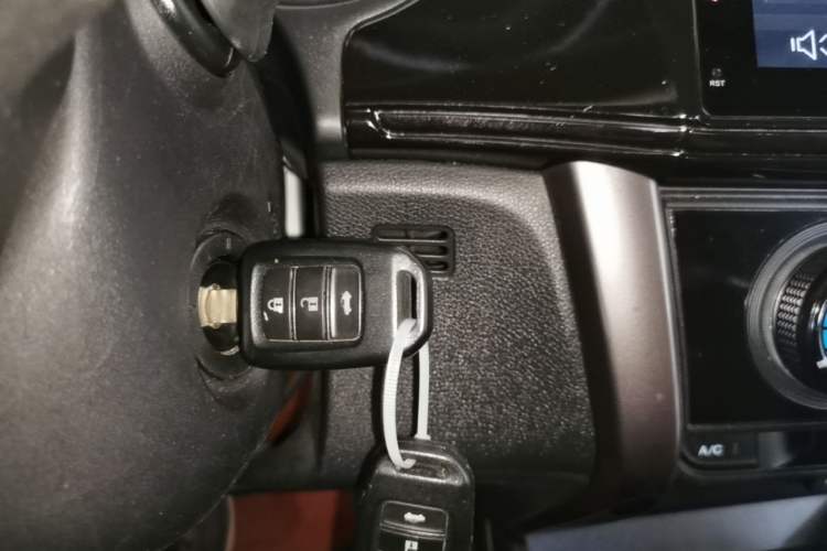Used Honda Greiz 2016 1.5L CVT Classic Edition Interior 1
