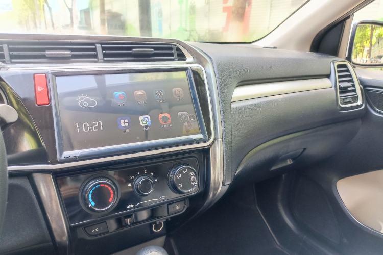 Used Honda Greiz 2016 1.5L CVT Classic Edition Interior 12