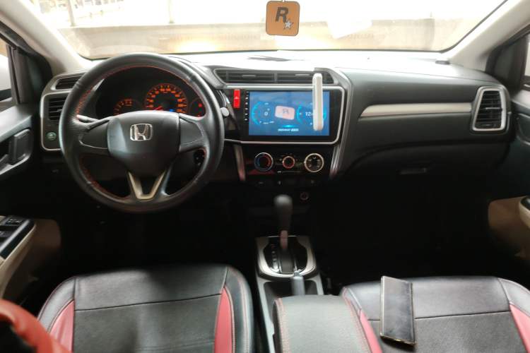 Used Honda Greiz 2016 1.5L CVT Classic Edition Interior 2
