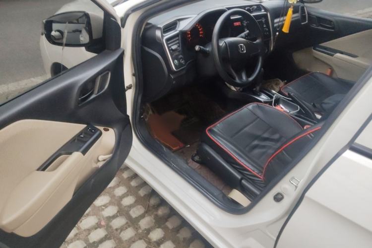 Used Honda Greiz 2016 1.5L CVT Classic Edition Interior 3