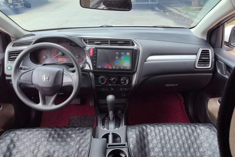 Used Honda Greiz 2016 1.5L CVT Classic Edition Interior 3