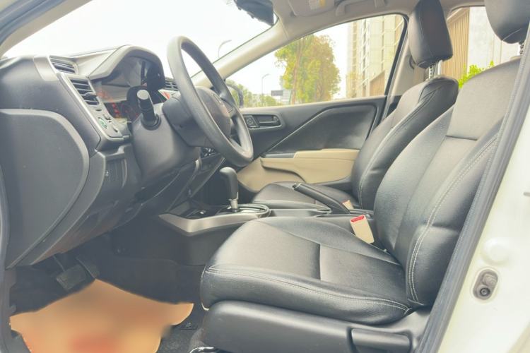 Used Honda Greiz 2016 1.5L CVT Classic Edition Interior 3