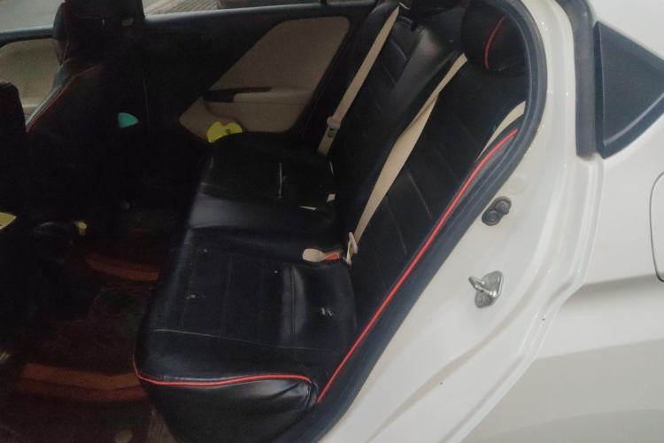 Used Honda Greiz 2016 1.5L CVT Classic Edition Interior 4