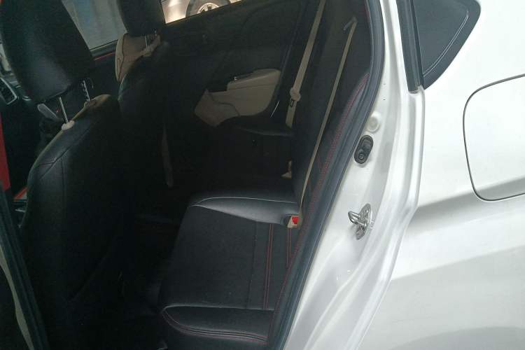 Used Honda Greiz 2016 1.5L CVT Classic Edition Interior 4