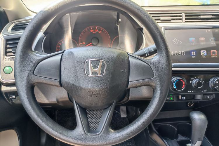 Used Honda Greiz 2016 1.5L CVT Classic Edition Interior 6