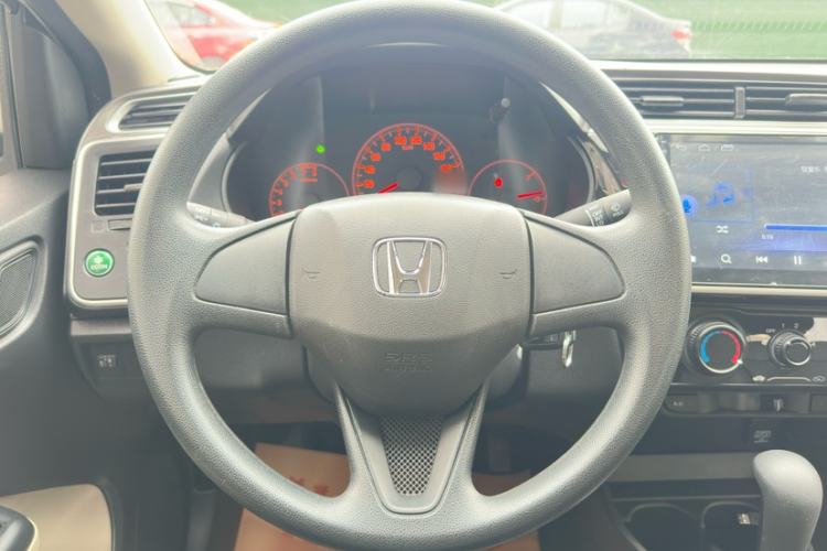 Used Honda Greiz 2016 1.5L CVT Classic Edition Interior 7