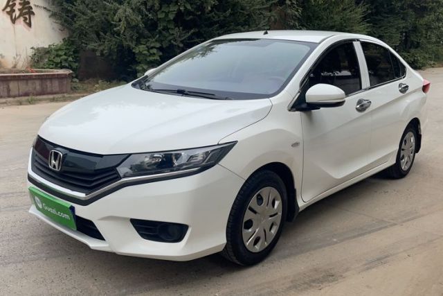 Ojetý Honda Greiz 2016 1.5L CVT Classic Edition