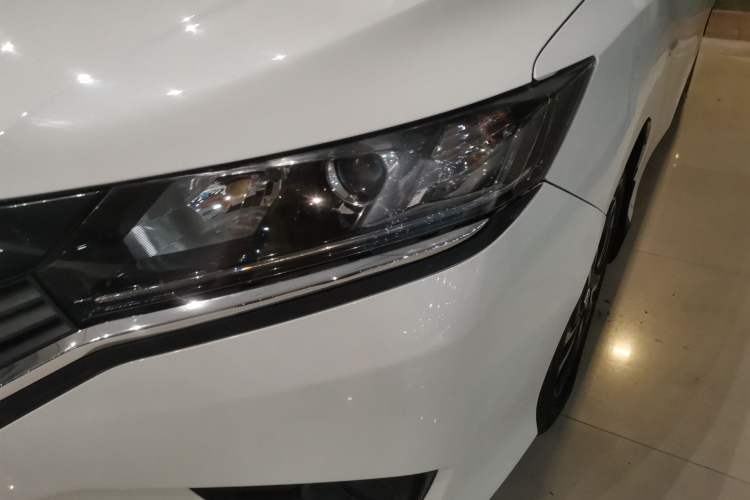 Used Honda Greiz 2016 1.5L CVT Classic Edition Left Front Headlight