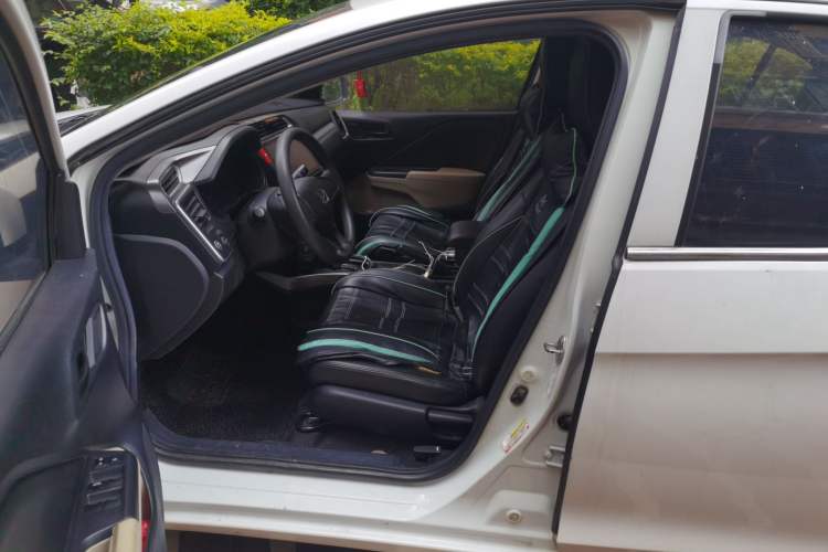 Used Honda Greiz 2016 1.5L CVT Classic Edition Left Front Seat
