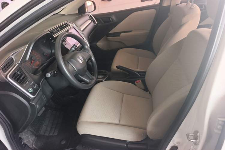 Used Honda Greiz 2016 1.5L CVT Classic Edition Left Front Seat