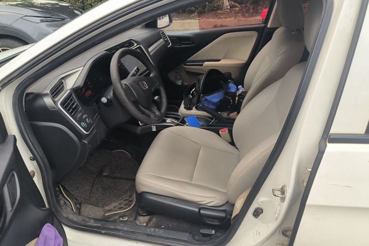 Used Honda Greiz 2016 1.5L CVT Classic Edition Left Front Seat