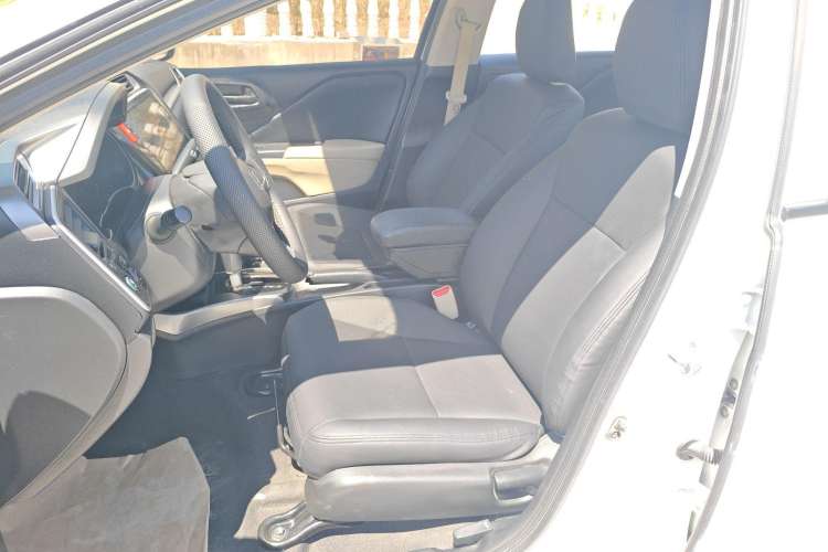 Used Honda Greiz 2016 1.5L CVT Classic Edition Left Front Seat