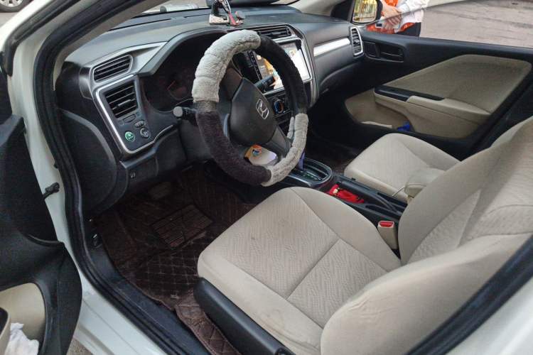 Used Honda Greiz 2016 1.5L CVT Classic Edition Left Front Seat