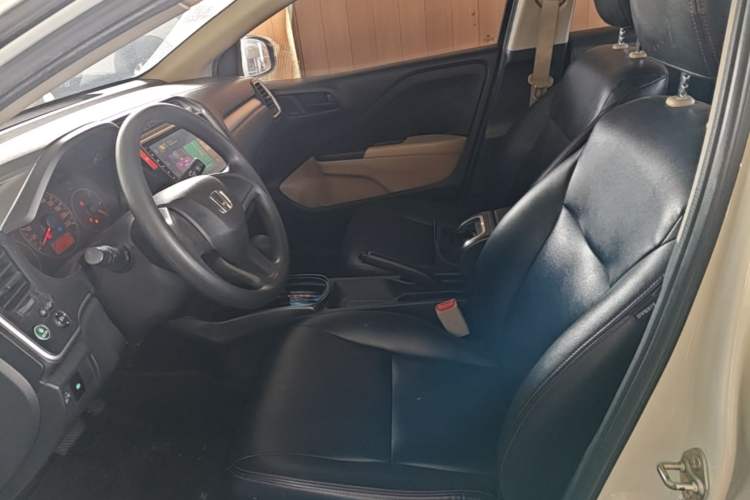 Used Honda Greiz 2016 1.5L CVT Classic Edition Left Front Seat