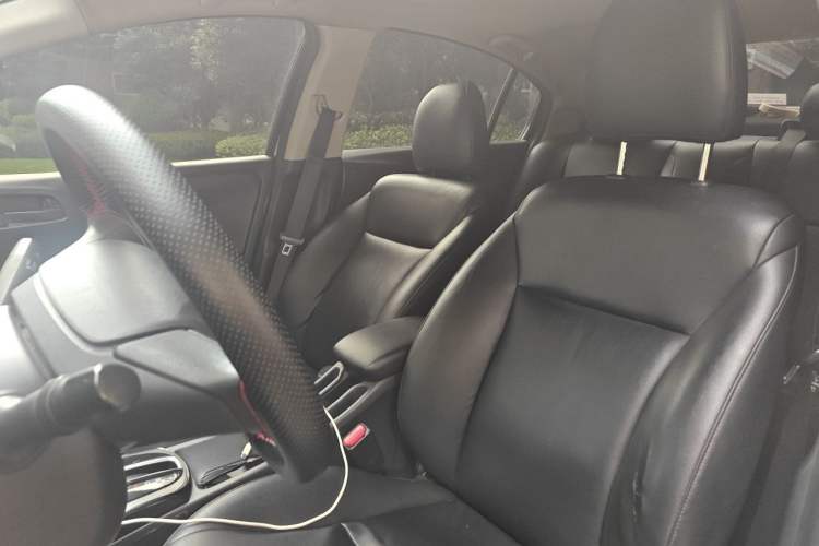 Used Honda Greiz 2016 1.5L CVT Fashion Edition Left Front Seat