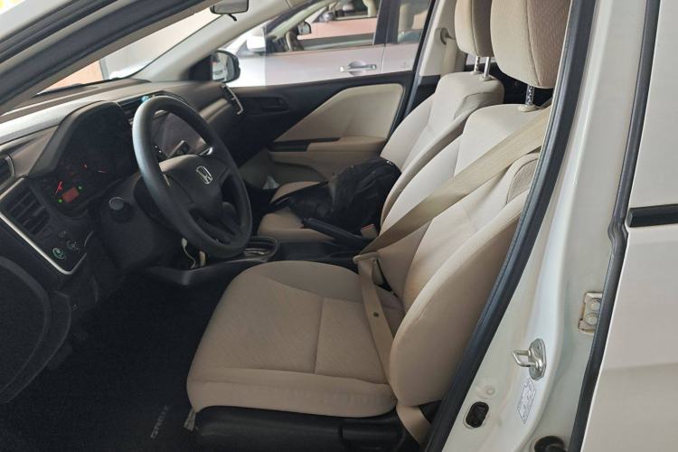 Used Honda Greiz 2016 1.5L CVT Classic Edition Left Front Seat