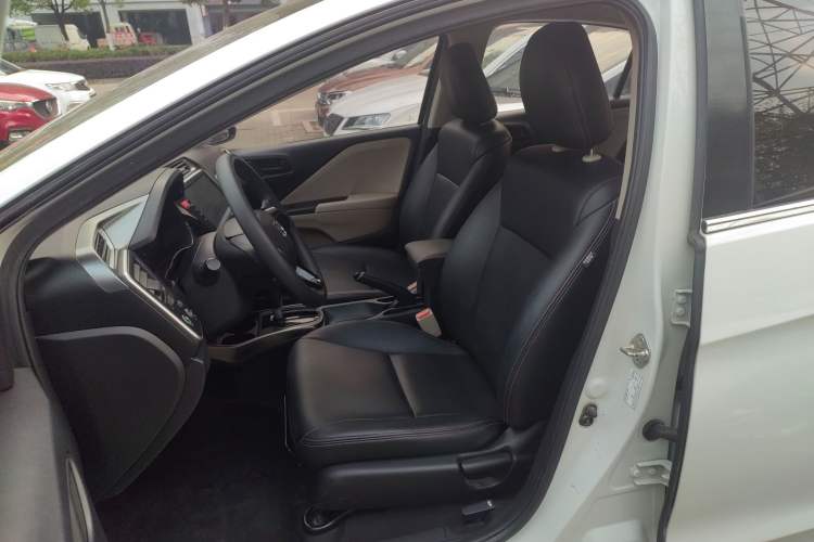 Used Honda Greiz 2016 1.5L CVT Classic Edition Left Front Seat