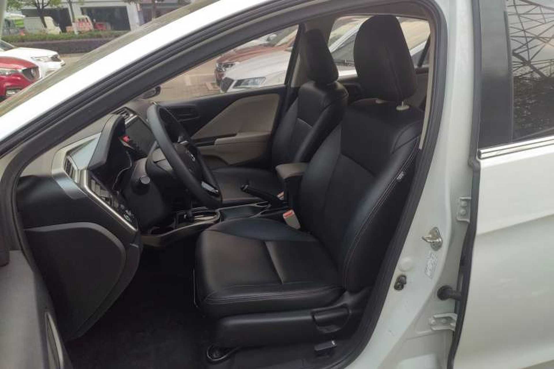 Used Honda Greiz 2016 1.5L CVT Classic Edition Left Front Seat
