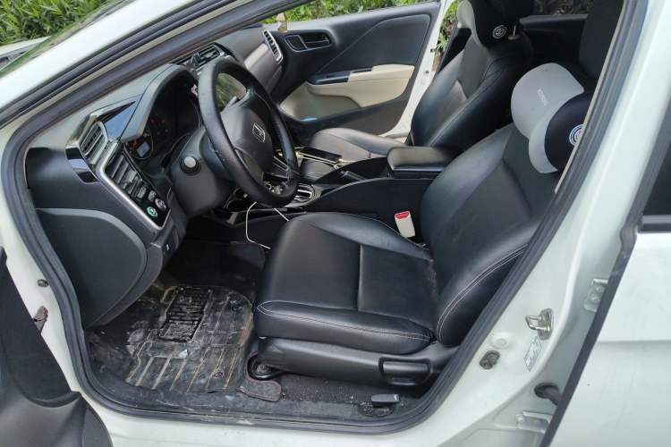 Used Honda Greiz 2016 1.5L CVT Comfort Version Left Front Seat