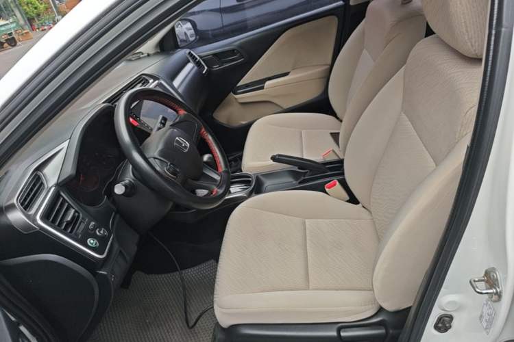 Used Honda Greiz 2016 1.5L CVT Classic Edition Left Front Seat
