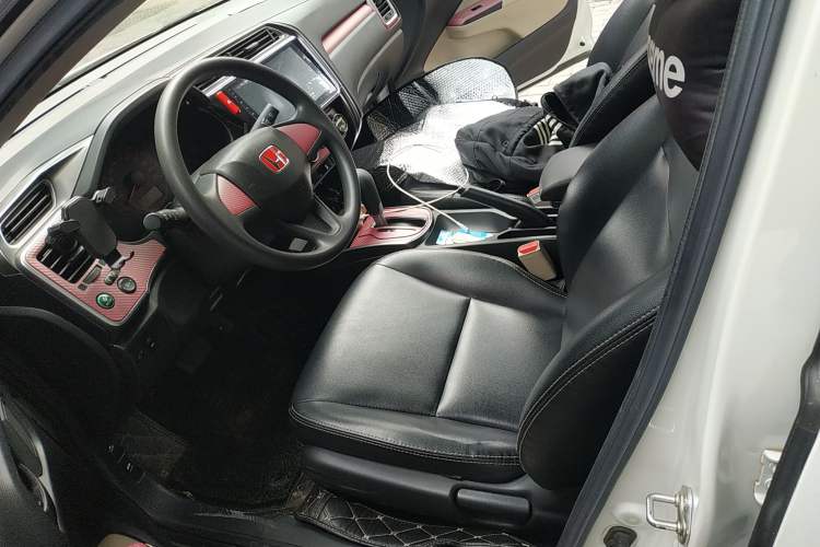 Used Honda Greiz 2016 1.5L CVT Classic Edition Left Front Seat