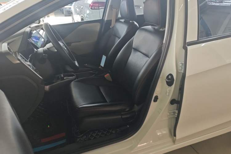 Used Honda Greiz 2016 1.5L CVT Classic Edition Left Front Seat