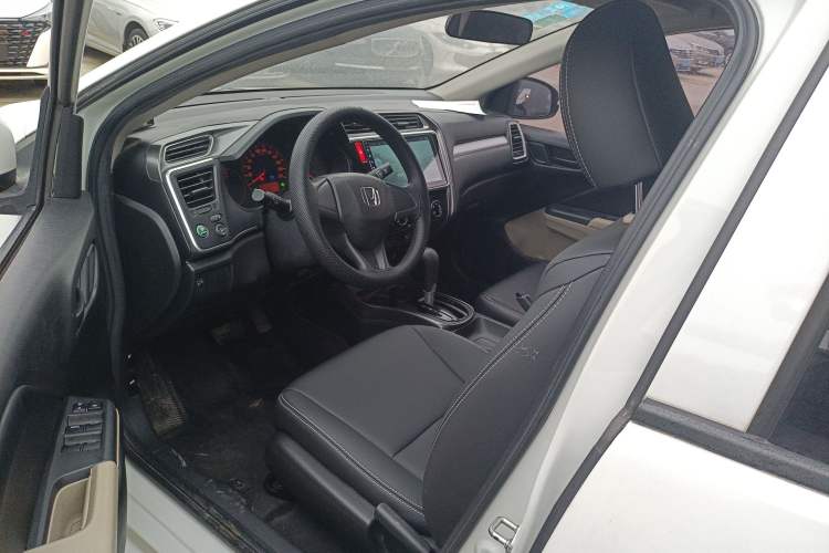 Used Honda Greiz 2016 1.5L CVT Classic Edition Left Front Seat