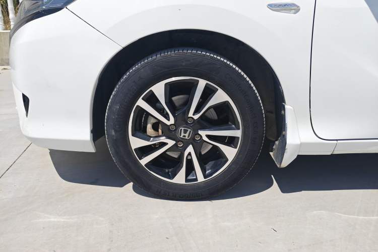 Used Honda Greiz 2016 1.5L CVT Classic Edition Left Front Wheel Hub