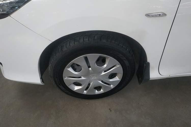 Used Honda Greiz 2016 1.5L CVT Classic Edition Left Front Wheel Hub