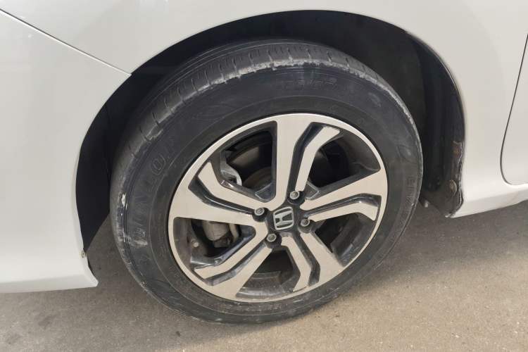 Used Honda Greiz 2016 1.5L CVT Classic Edition Left Front Wheel Hub