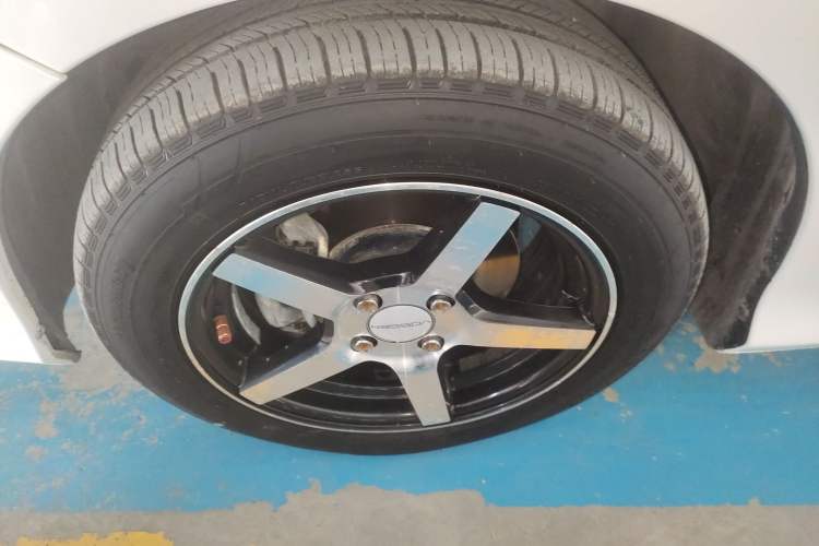 Used Honda Greiz 2016 1.5L CVT Classic Edition Left Front Wheel Hub