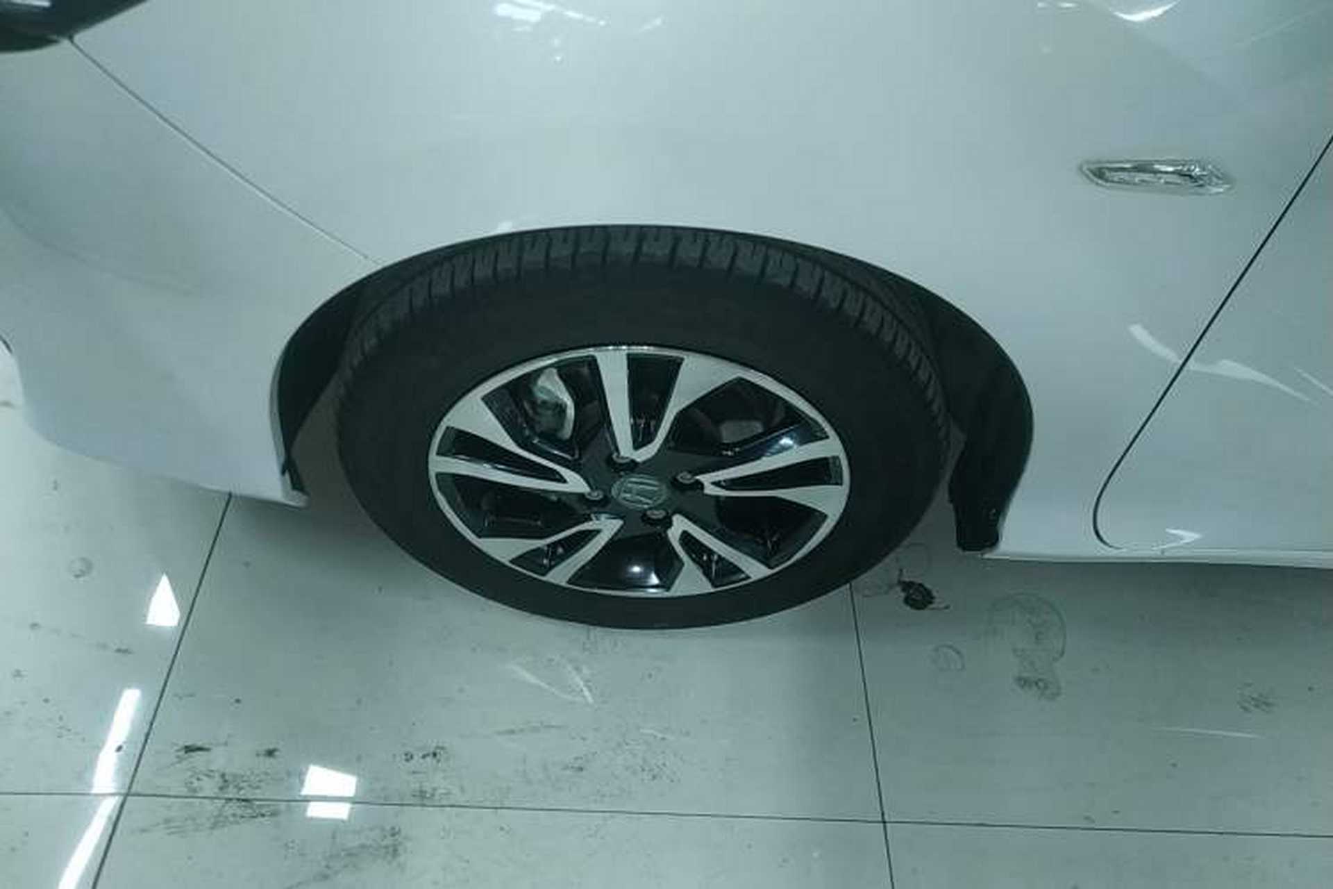 Used Honda Greiz 2016 1.5L CVT Classic Edition Left Front Wheel Hub