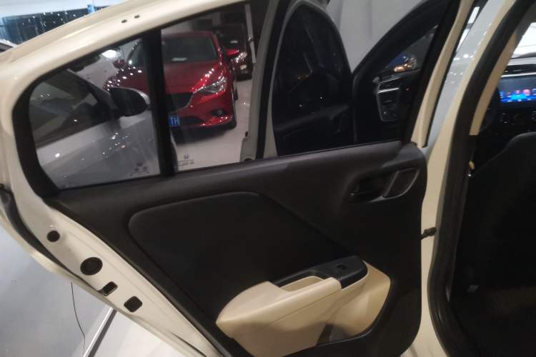 Used Honda Greiz 2016 1.5L CVT Classic Edition Left Rear Door Interior