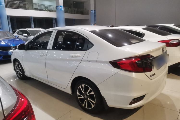 Used Honda Greiz 2016 1.5L CVT Classic Edition Left Side
